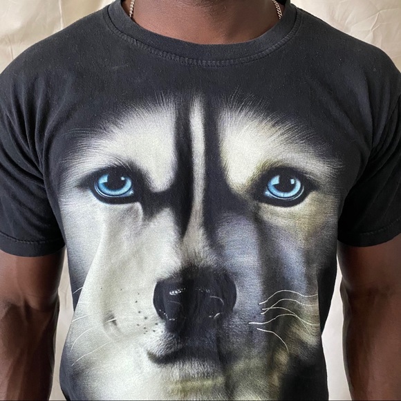 Men’s Glow-in-the-Dark Wolf Tee - Picture 2 of 5